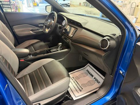 Used 2023 Nissan Kicks SR w/ SR Premium Package FWD image 27