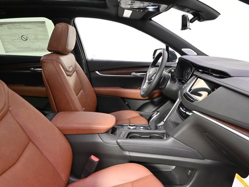 New 2025 Cadillac XT5 Premium Luxury w/ Technology Package image 16