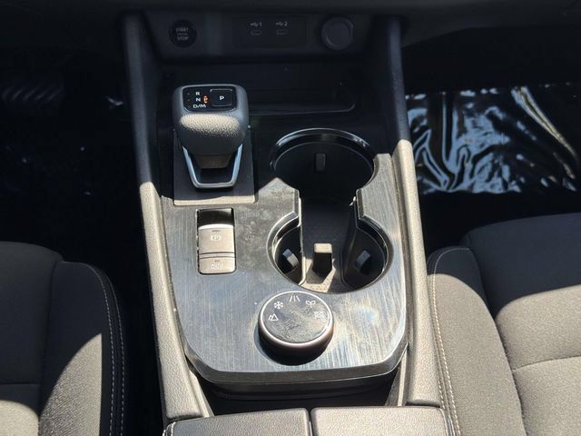 Used 2024 Nissan Rogue S AWD/4WD image 18