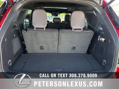 Used 2025 Ford Explorer Platinum image 21