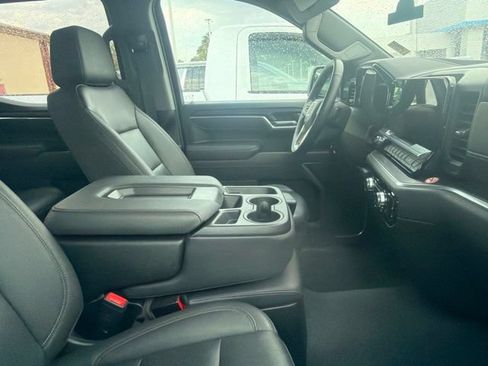 Used 2026 GMC Sierra 1500 SLT RWD image 13