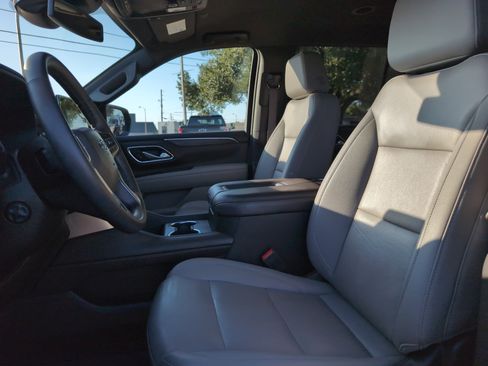 Used 2024 Chevrolet Tahoe Z71 w/ Luxury Package image 9