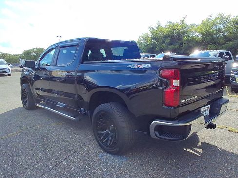 Used 2021 Chevrolet Silverado 1500 LT w/ Safety Package AWD/4WD image 28