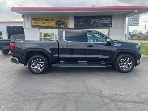 Used 2023 GMC Sierra 1500 SLE AWD/4WD image 2
