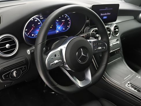 Used 2022 Mercedes-Benz GLC 300 image 14