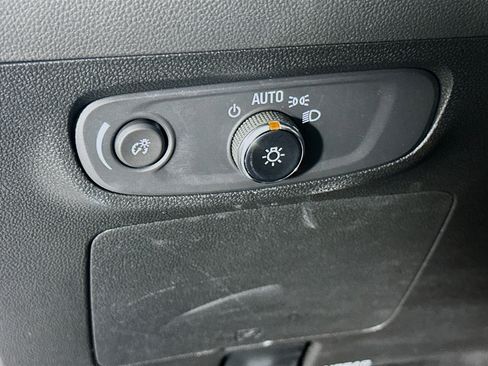 Used 2025 Buick Encore GX Preferred image 17