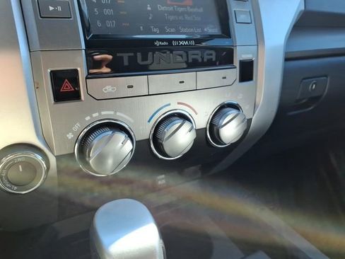 Used 2015 Toyota Tundra SR5 w/ SR5 Upgrade Package image 24