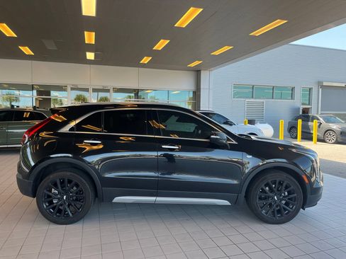 Used 2023 Cadillac XT4 Premium Luxury w/ Technology Package FWD image 4