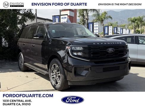 New 2026 Ford Expedition Max Active RWD image 1