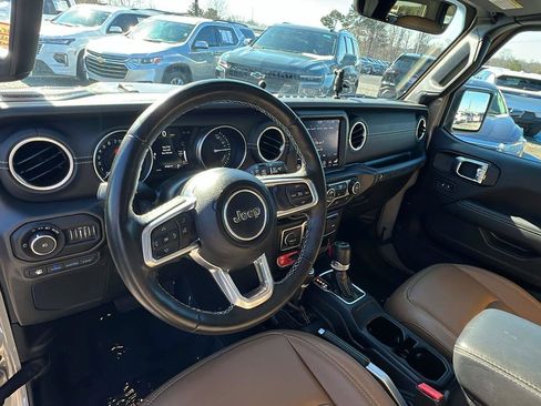 Used 2022 Jeep Wrangler Unlimited Rubicon 4xe w/ Cold Weather Group AWD/4WD image 21