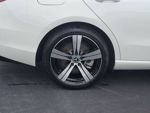 Used 2025 Mercedes-Benz C 300 4MATIC Sedan image 7