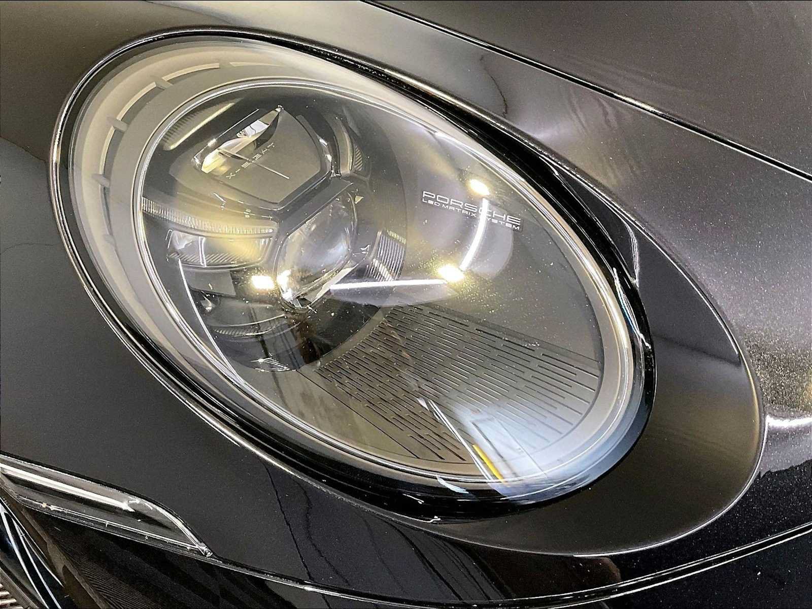 Certified 2022 Porsche 911 Turbo S AWD/4WD image 12