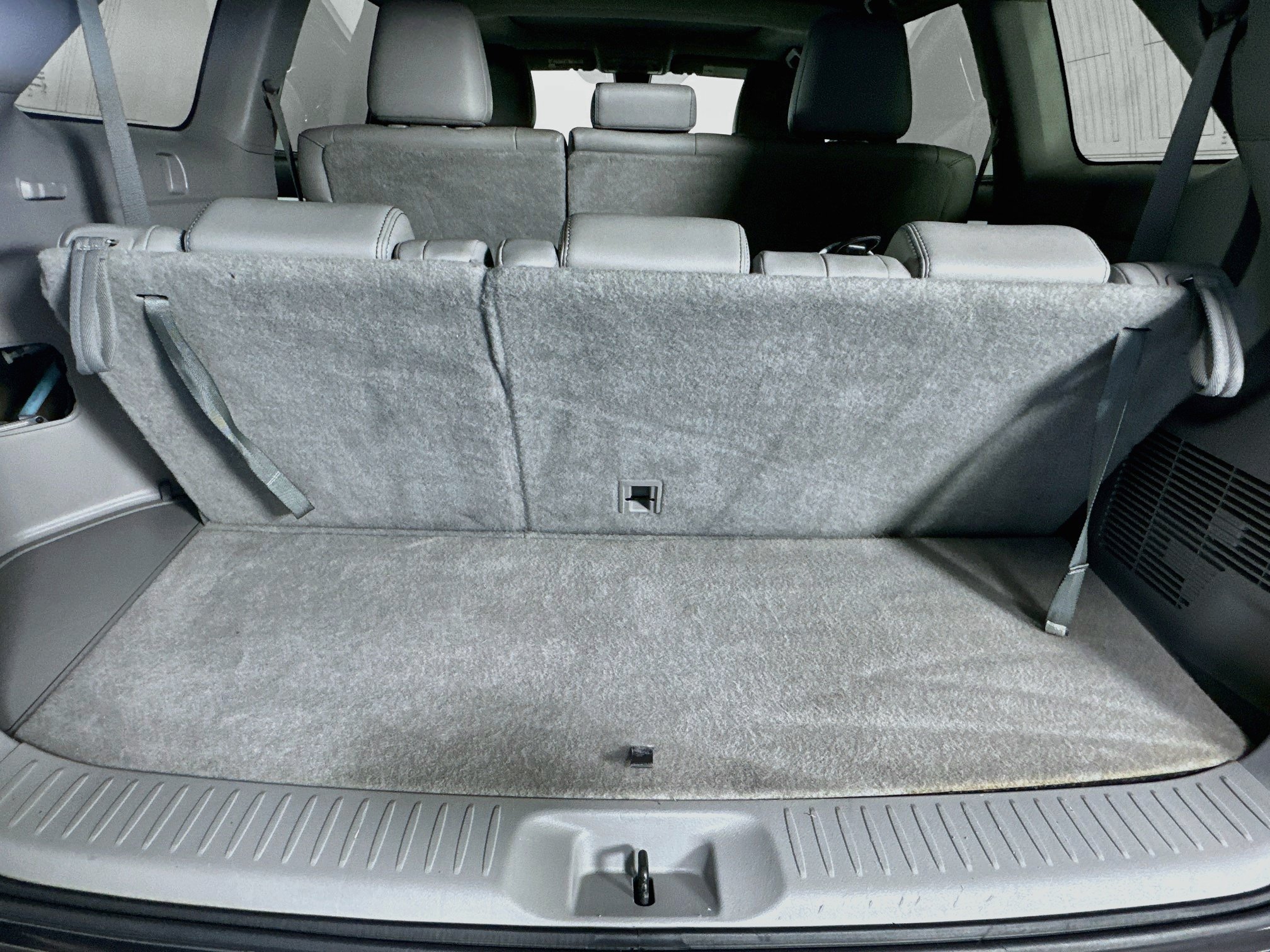 Used 2017 Toyota Highlander XLE w/ Carpet Mat Package AWD/4WD image 30