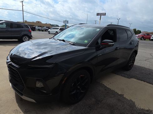 Used 2021 Chevrolet Blazer LT w/ Redline Edition AWD/4WD image 3