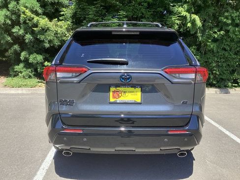Certified 2024 Toyota RAV4 SE w/ Weather & Moonroof Package AWD/4WD image 23