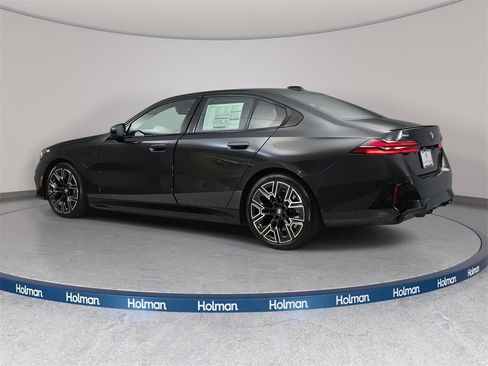 New 2026 BMW 550e xDrive w/ Executive Package image 7