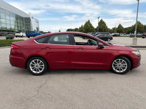 Used 2019 Ford Fusion SE FWD image 8