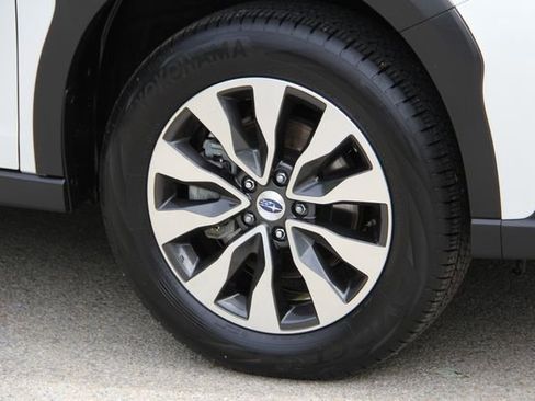 Certified 2025 Subaru Outback Limited AWD/4WD image 14