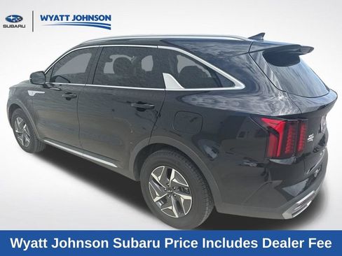 Used 2022 Kia Sorento S FWD image 3