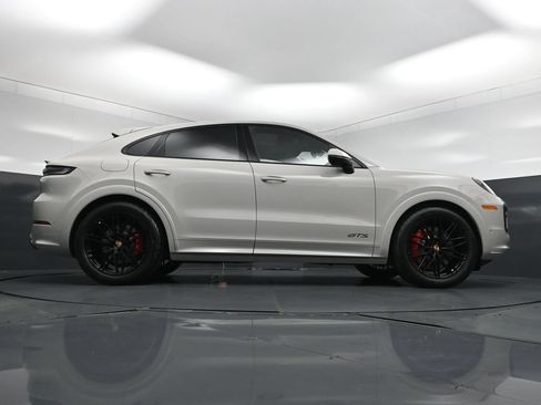 New 2026 Porsche Cayenne GTS AWD/4WD image 28