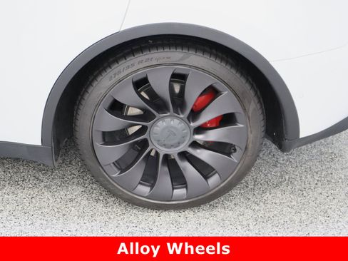 Used 2021 Tesla Model Y Performance image 10