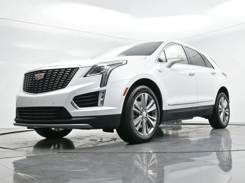 Certified 2024 Cadillac XT5 Premium Luxury w/ LPO, Floor Liner Package image 44