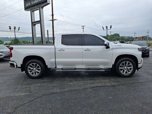 Used 2020 Chevrolet Silverado 1500 High Country w/ Technology Package AWD/4WD image 8
