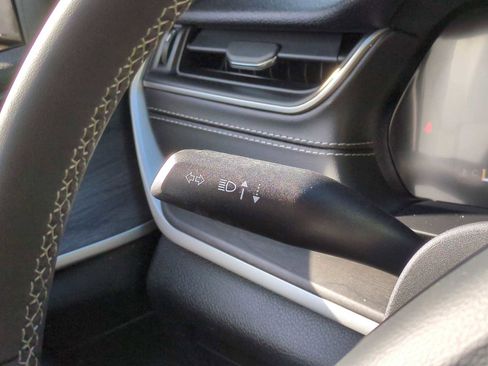 Used 2024 Jeep Grand Cherokee Limited image 28