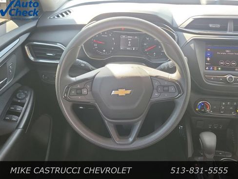 Used 2023 Chevrolet TrailBlazer LT FWD image 12