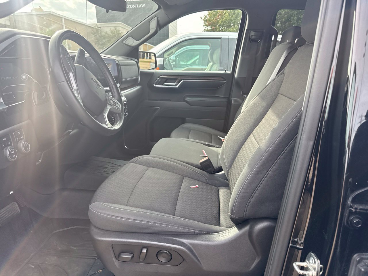 Used 2023 Chevrolet Silverado 1500 RST AWD/4WD image 8