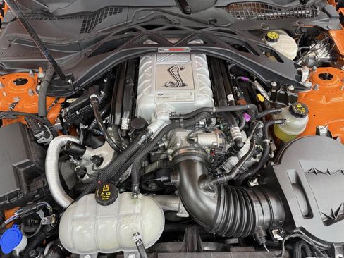 Used 2021 Ford Mustang Shelby GT500 w/ Technology Package image 42