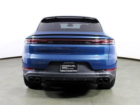 Certified 2026 Porsche Cayenne S AWD/4WD image 6