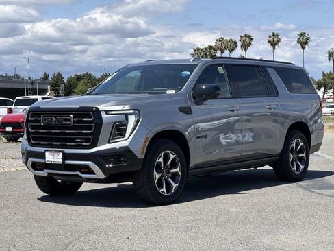 New 2026 GMC Yukon XL AT4 Ultimate AWD/4WD image 6