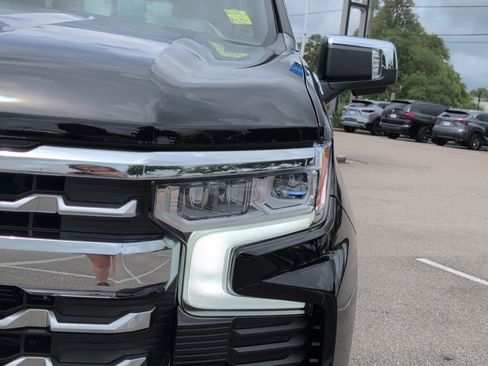 New 2026 Chevrolet Silverado 1500 LTZ w/ LTZ Premium Package AWD/4WD image 13