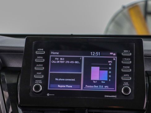Used 2023 Toyota Camry SE FWD image 19