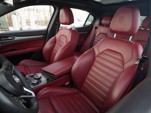 Used 2019 Alfa Romeo Stelvio Ti Sport w/ Quick Order Package 22S Sport image 18