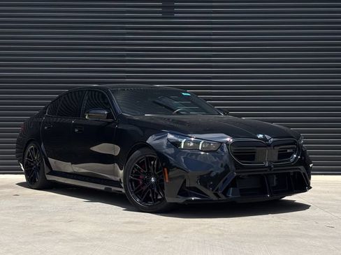 Used 2026 BMW M5 w/ Executive Package AWD/4WD image 9
