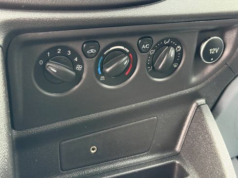 Used 2019 Ford Transit 250 148 Medium Roof RWD image 19