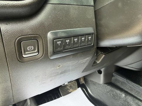 Used 2022 Chevrolet Silverado 2500 W/T w/ WT Convenience Package AWD/4WD image 19