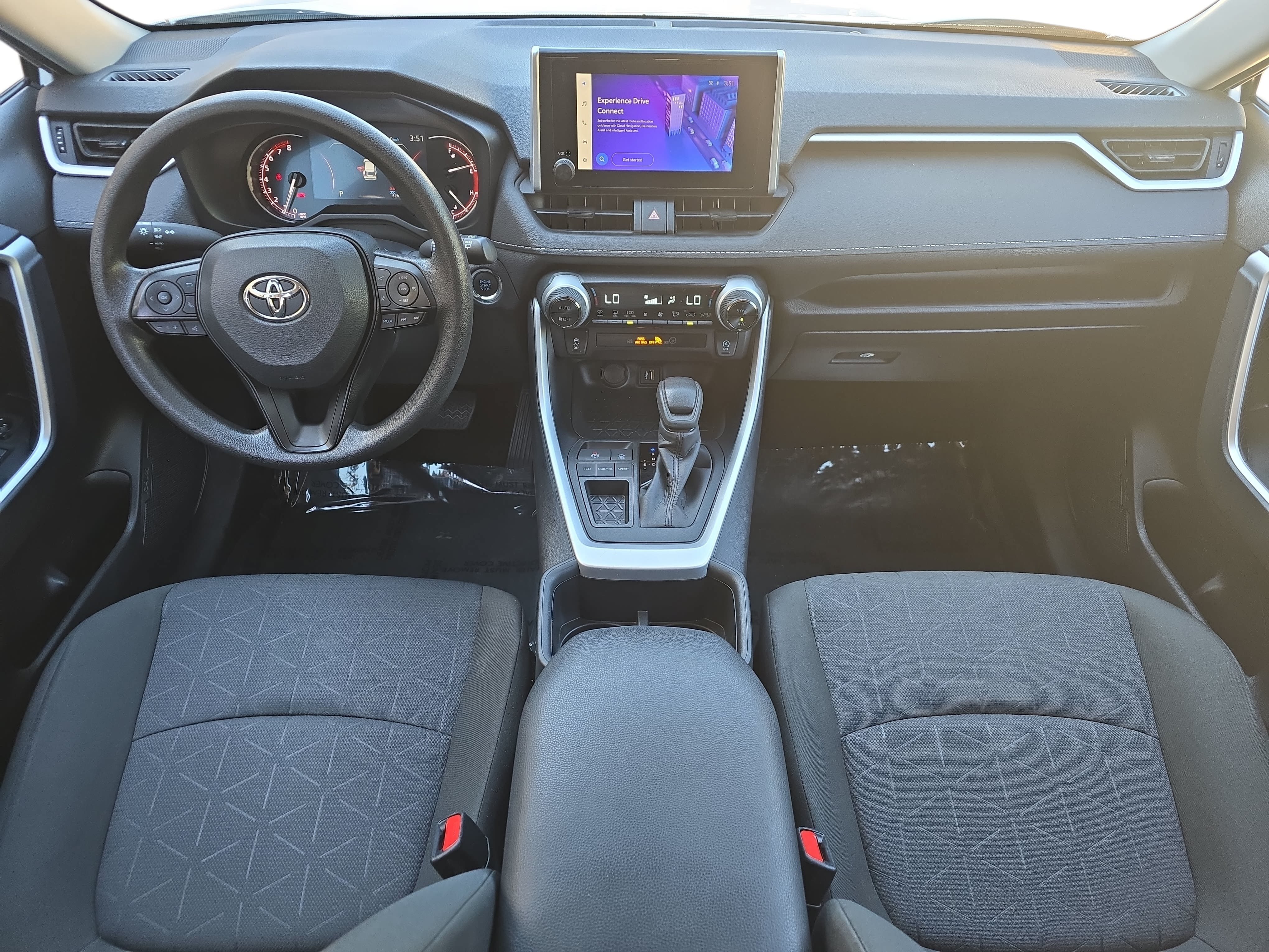Used 2025 Toyota RAV4 XLE FWD image 9