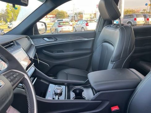 New 2026 Jeep Grand Cherokee L Limited AWD/4WD image 10
