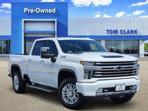 Used 2020 Chevrolet Silverado 2500 High Country w/ Technology Package AWD/4WD image 1