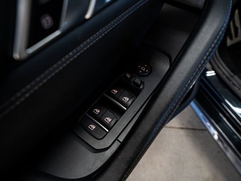 Used 2023 BMW X6 xDrive40i w/ M Sport Package image 38