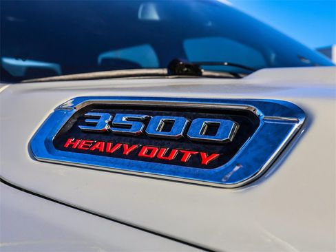 Used 2022 RAM 3500 Laramie image 17