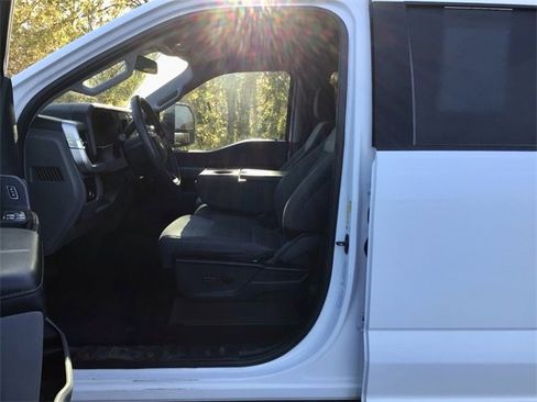 Used 2023 Ford F250 XLT image 12