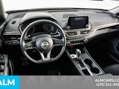 Used 2025 Nissan Altima 2.5 SV FWD image 22