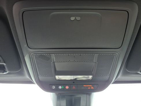 New 2027 GMC Terrain Elevation w/ Elevation Premium Package FWD image 17