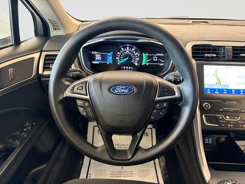 Used 2020 Ford Fusion SE FWD image 27