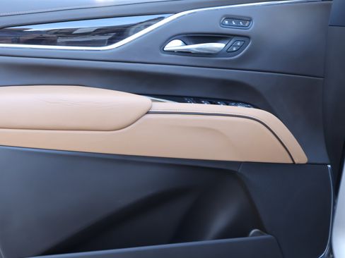 Used 2021 Cadillac Escalade Premium Luxury w/ Driver Assist Tech Package image 14