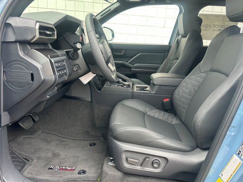 New 2026 Toyota 4Runner TRD Off-Road Premium AWD/4WD image 4